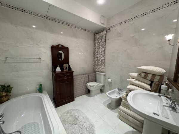 Tigne Point Furnished Apartment - Ref No 007411 - Image 17