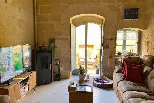 Gharb (Gozo) Furnished House of Character - Ref No 007460 - Image 2