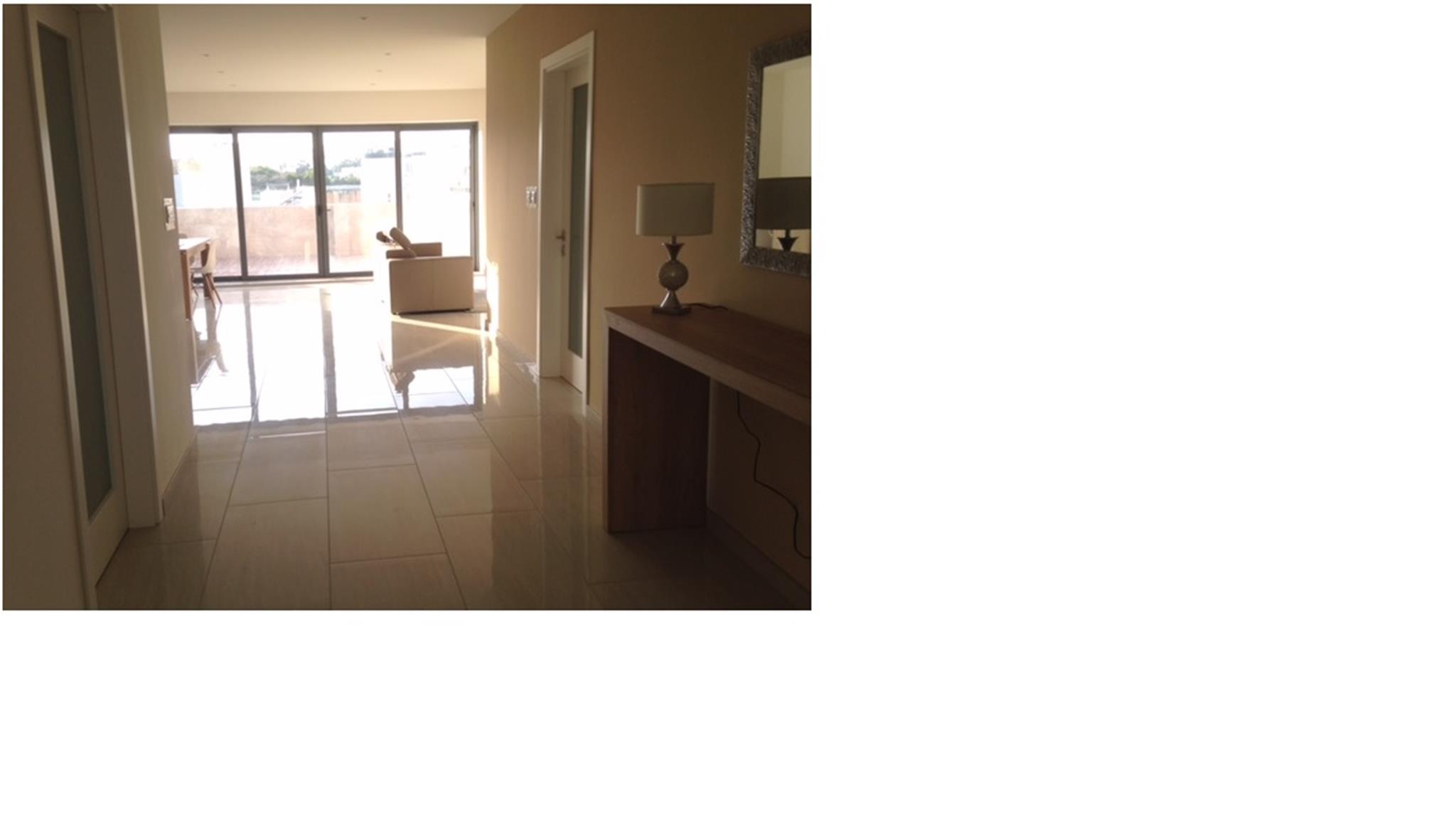 Gzira Apartment - Ref No 000803 - Image 6