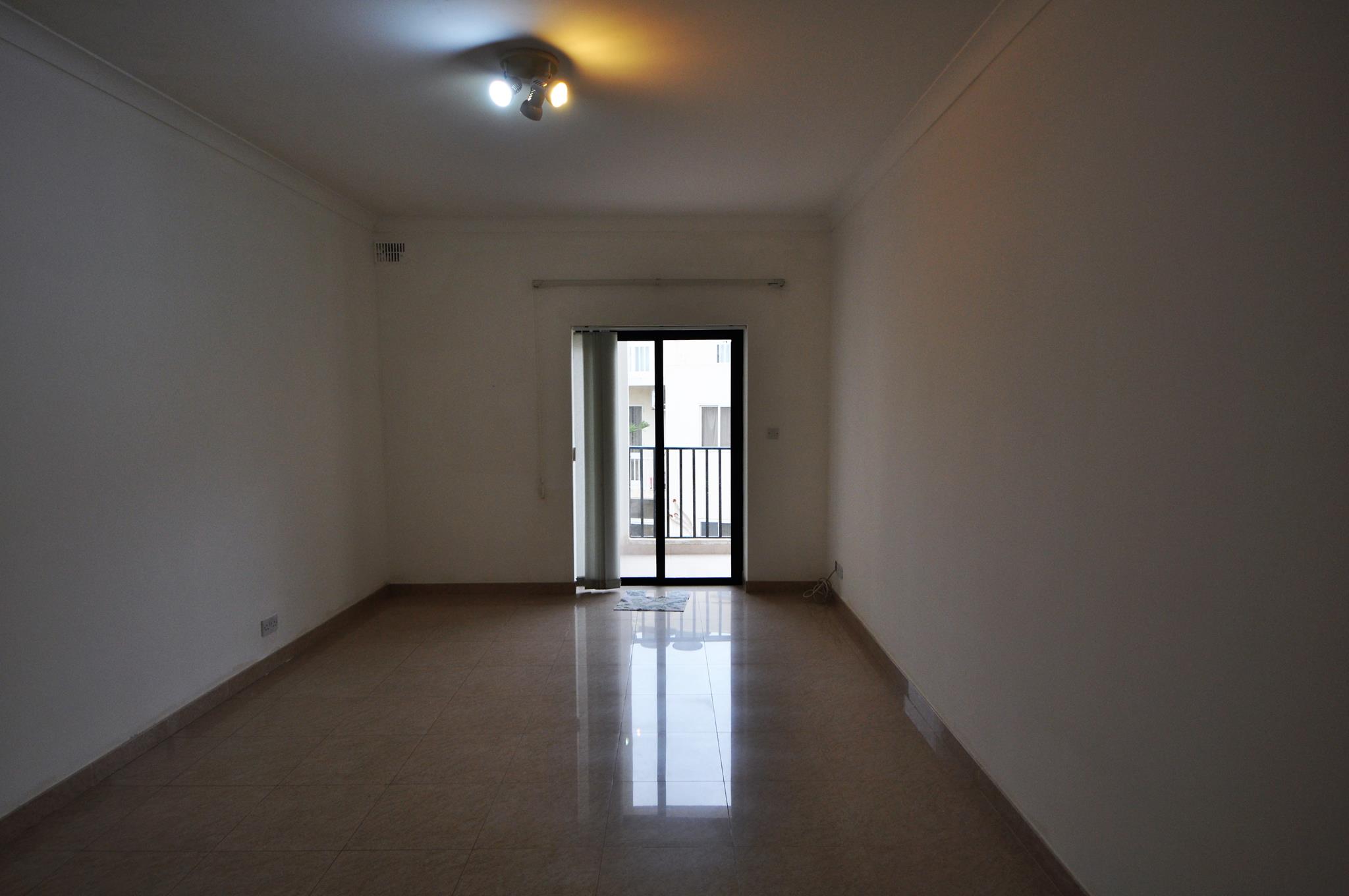 Sliema Apartment - Ref No 000815 - Image 8