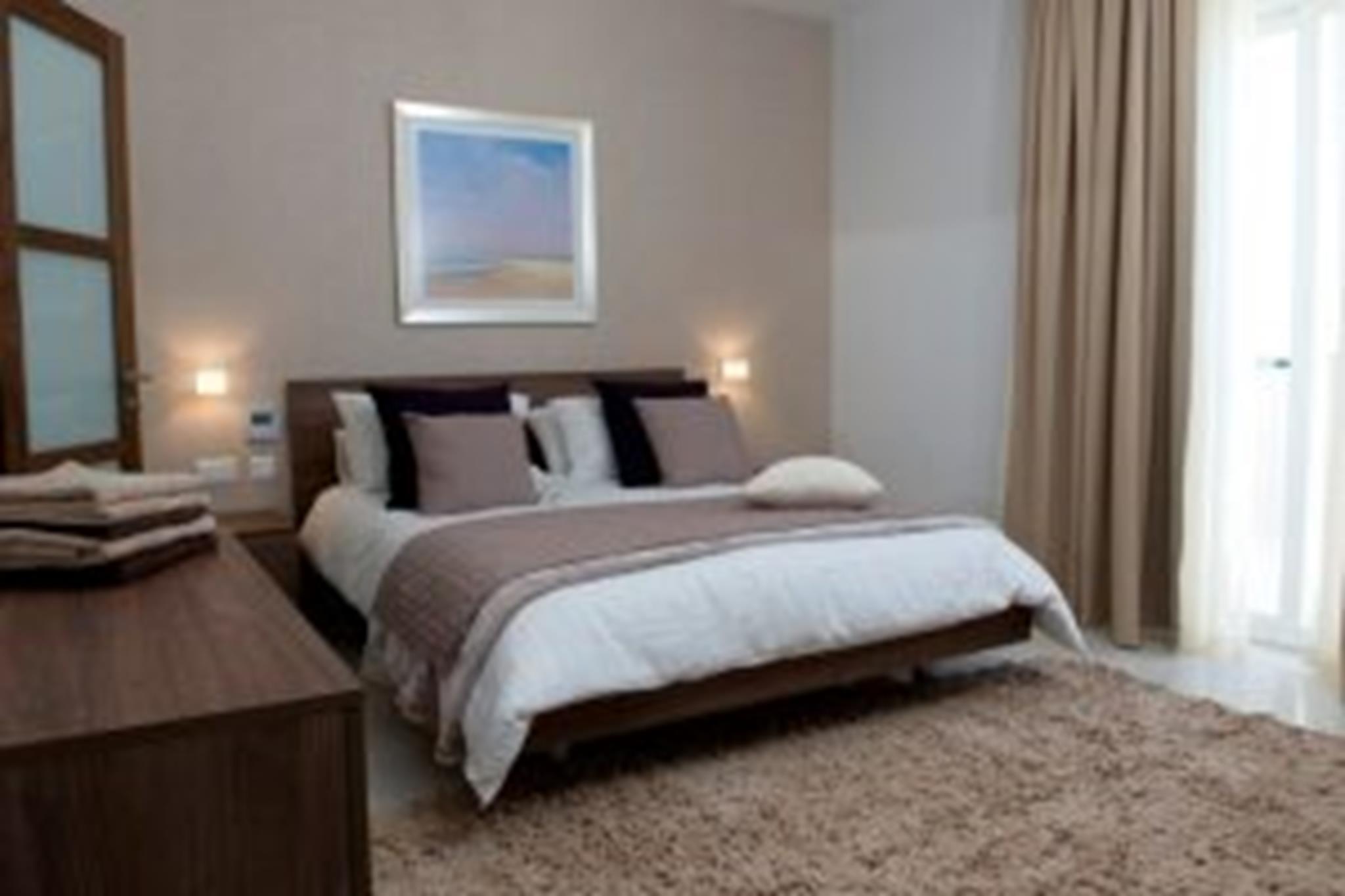 Sliema, Luxury Furnished Penthouse - Ref No 001321 - Image 6