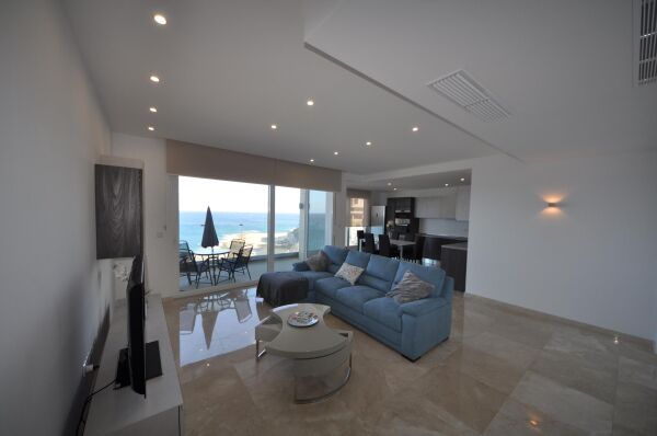 Sliema, Luxurious Finish Apartment - Ref No 001366 - Image 4