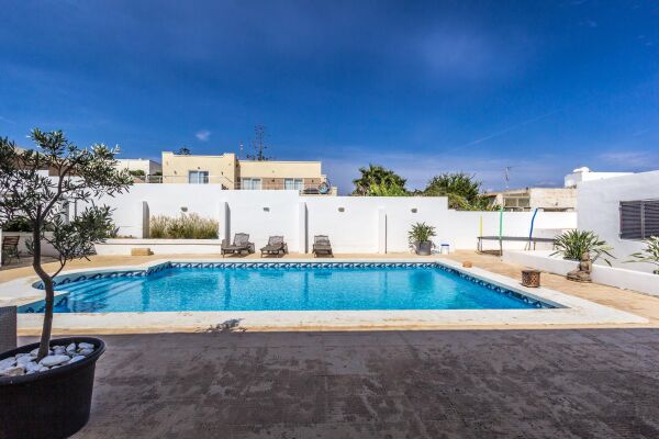 Mellieha, Furnished Detached Bungalow - Ref No 001600 - Image 1