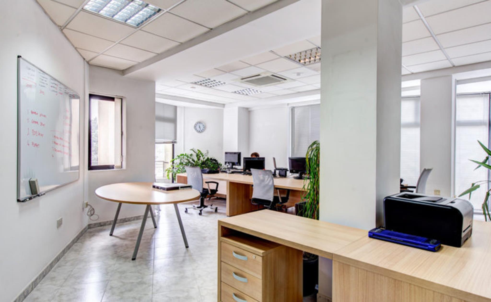 Hamrun, Fully Equipped Office - Ref No 002113 - Image 2