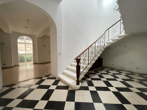 Sliema, Converted Town House - Ref No 005706 - Image 1