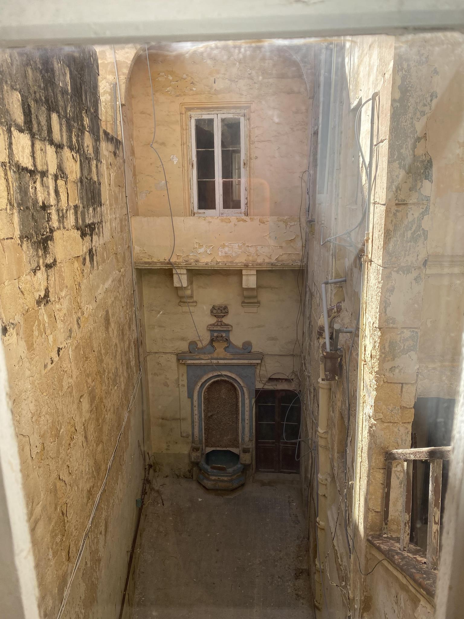 Vittoriosa (Birgu) Palazzo - Ref No 005716 - Image 4