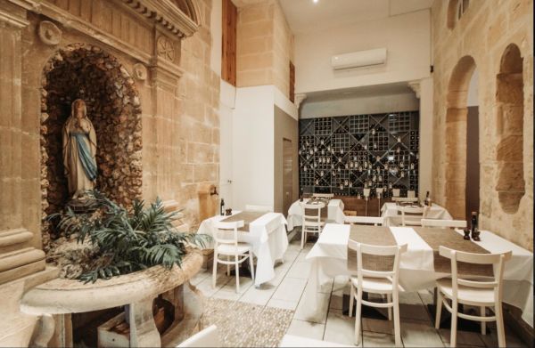 Rabat Bars & Restaurants - Ref No 006039 - Image 1