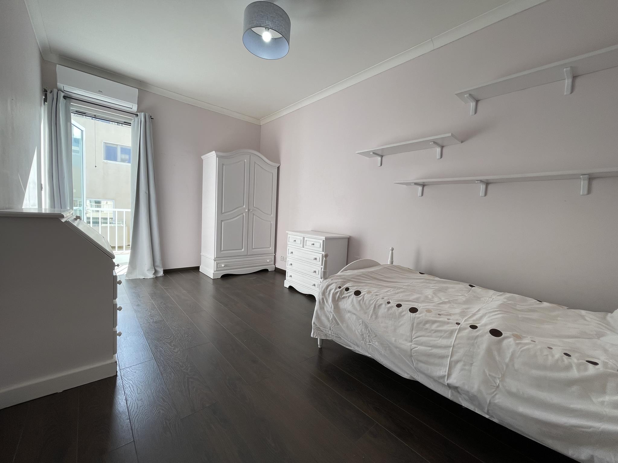 Swieqi Apartment - Ref No 006258 - Image 9