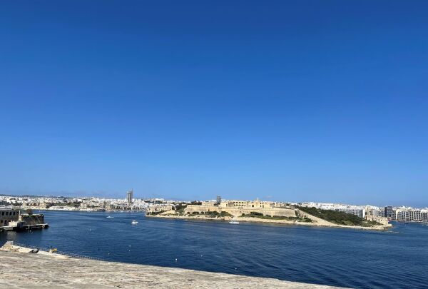 Valletta, Unconverted Seafront Palazzo - Ref No 006544 - Image 2