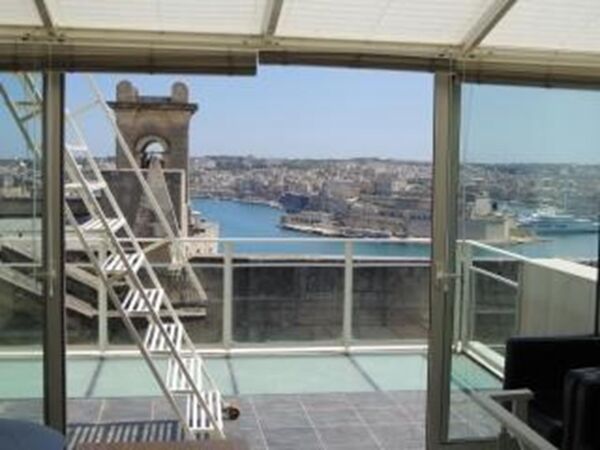 Valletta, Furnished Town House - Ref No 006562 - Image 4