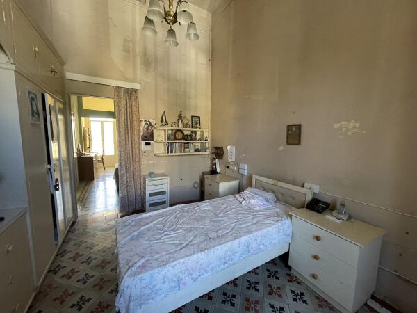 Victoria (Gozo), Double Fronted Town House - Ref No 006574 - Image 10