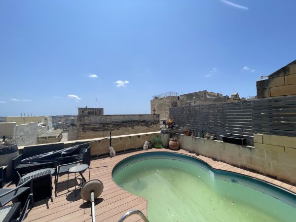 Valletta, Converted Town House - Ref No 006598 - Image 12