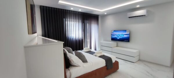 Sliema, Luxury Furnished Penthouse - Ref No 006603 - Image 14