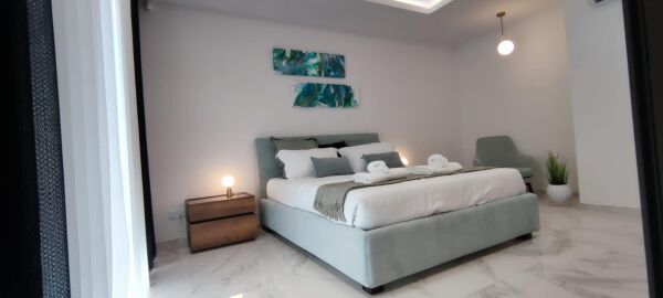 Sliema, Luxury Furnished Penthouse - Ref No 006603 - Image 20