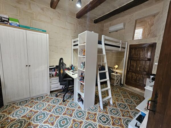 Naxxar, Converted House of Character - Ref No 006826 - Image 10